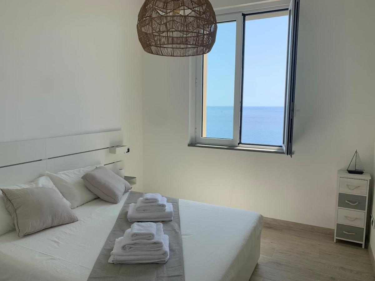 צ'רבו Incanto Sul Mare Con Enorme Terrazza E Piscina מראה חיצוני תמונה