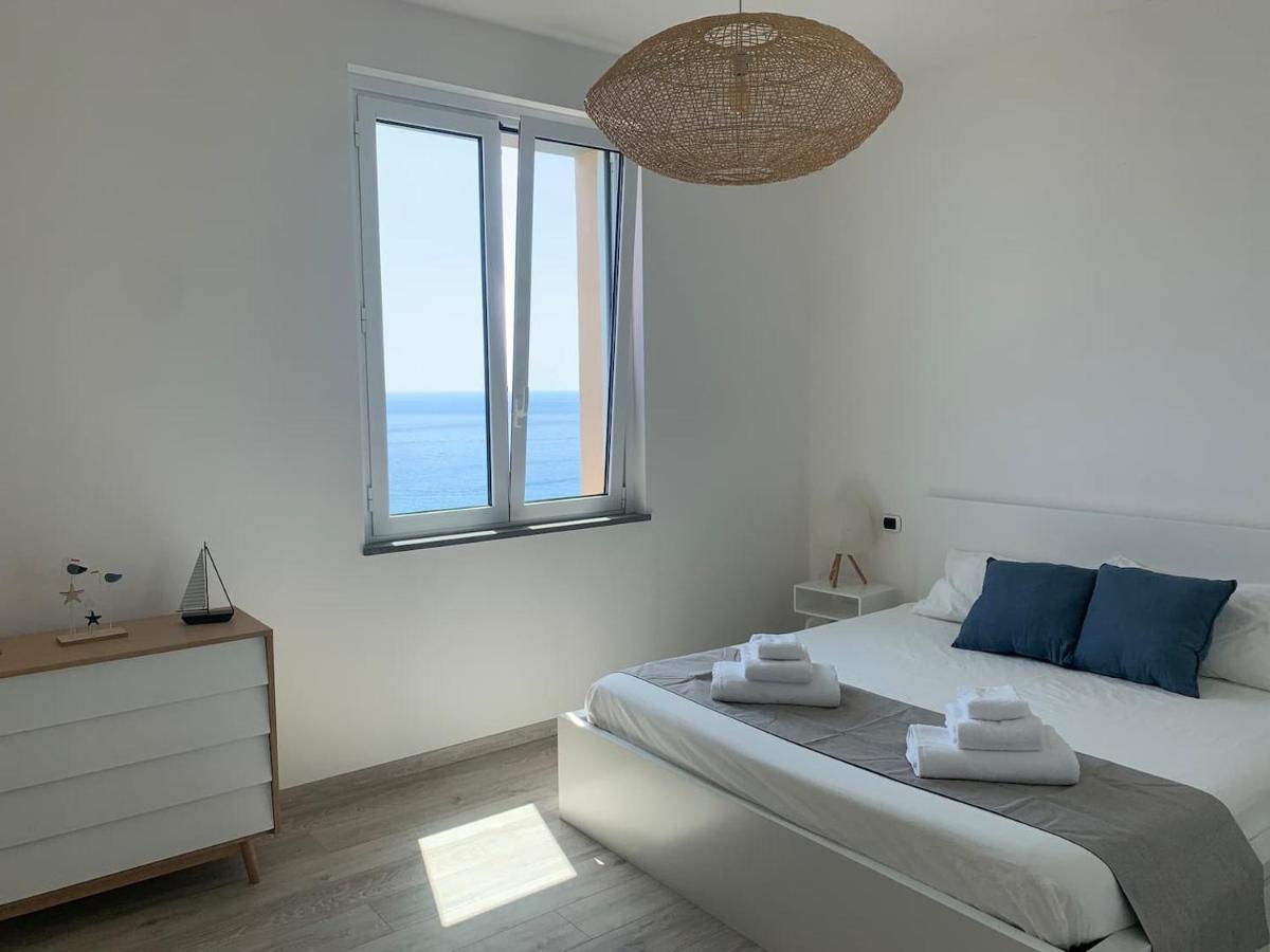 צ'רבו Incanto Sul Mare Con Enorme Terrazza E Piscina מראה חיצוני תמונה