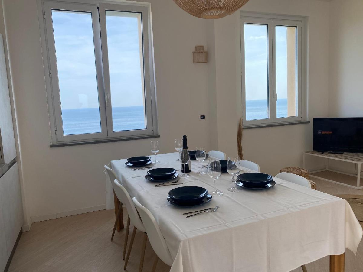 צ'רבו Incanto Sul Mare Con Enorme Terrazza E Piscina מראה חיצוני תמונה